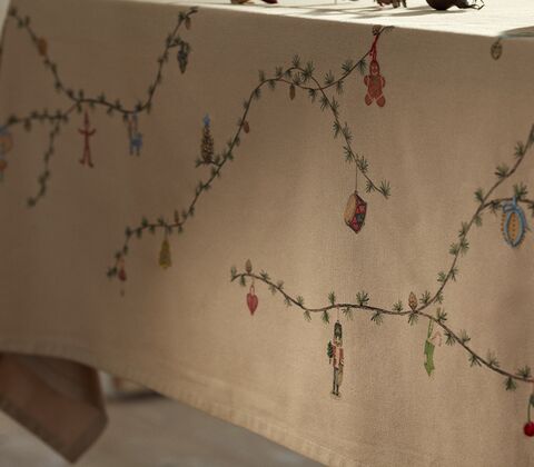 Hammershøi Jul 2025 juledug sand 150x270 cm