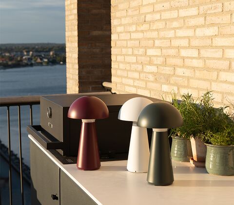 Sirius Sam genopladelig lampe 28 cm mørk grå