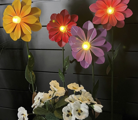 Enjoy solcellelampe metal blomst - 4 assorterede farver