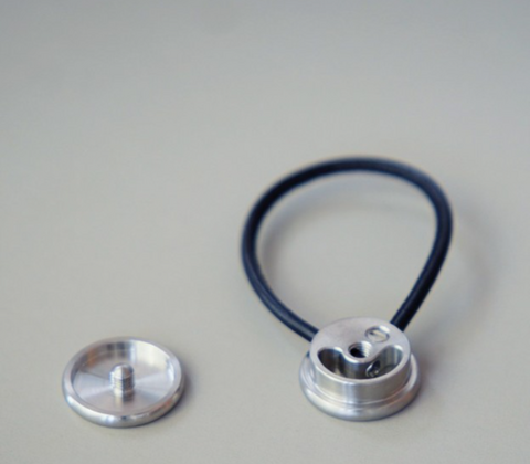Stelton Journey nøglering sort/stål L 8,7 cm