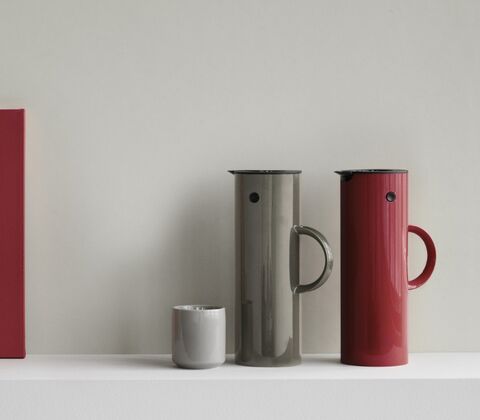 Stelton EM77 termokande cherry red 1 liter