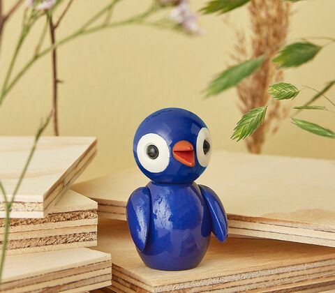 Spring Copenhagen dazzling dark blue fugl