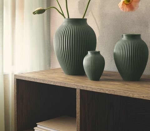 Knabstrup Keramik Ripple vase mørkegrøn H12.5 cm