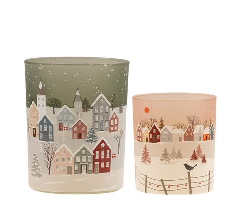 Det Gamle Apotek Cozy Winter fyrfadsstager med julemotiv glas blå/pink 2 stk.