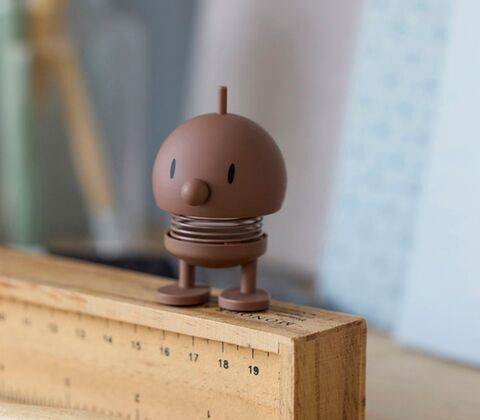 Hoptimist Soft Bumble figur XS choko H 5,9 cm