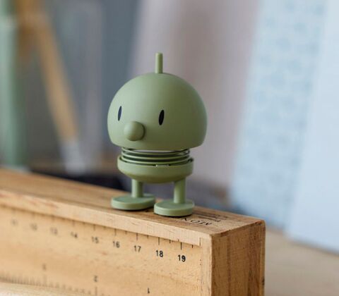 Hoptimist Soft Bumble figur XS olive H 5,9 cm