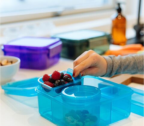 SNAXX madkasse med 3 rum 1,6 liter blå