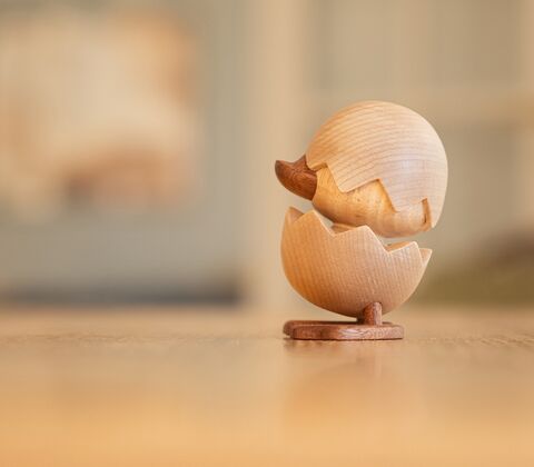 FableWood Den Grimme Ælling træfigur H8 cm