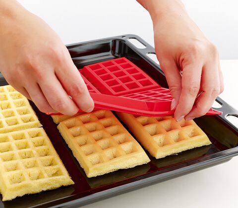 Lékué vaffelform i silikone til ovn 20x18,6 cm 2 stk.