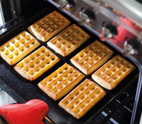 Lékué vaffelform i silikone til ovn 20x18,6 cm 2 stk.